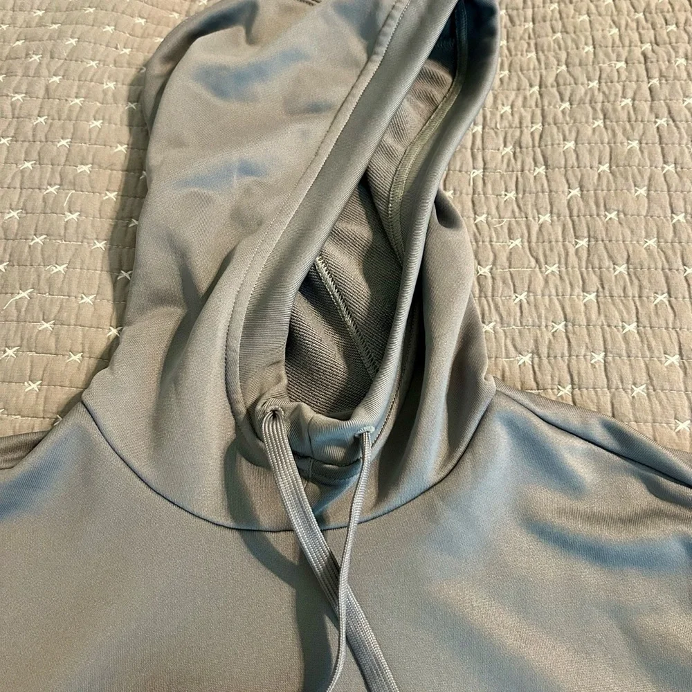 Adidas Men’s Aeroready Light Gray Hoodie Size M